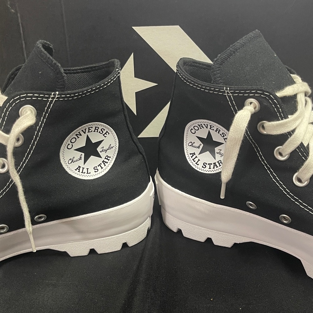 Converse All Star Lugged Black & White Platform Hightop Canvas Sneakers (Size 8)